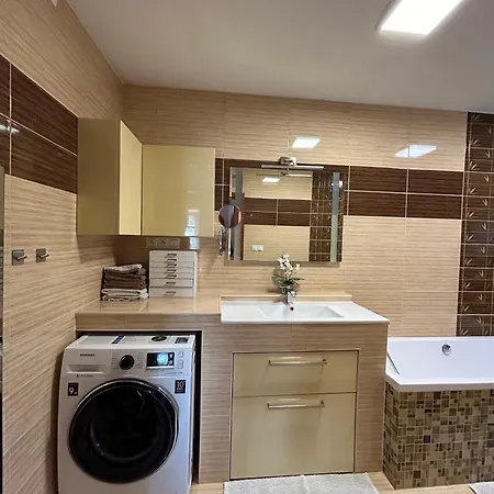Appartement No1 *